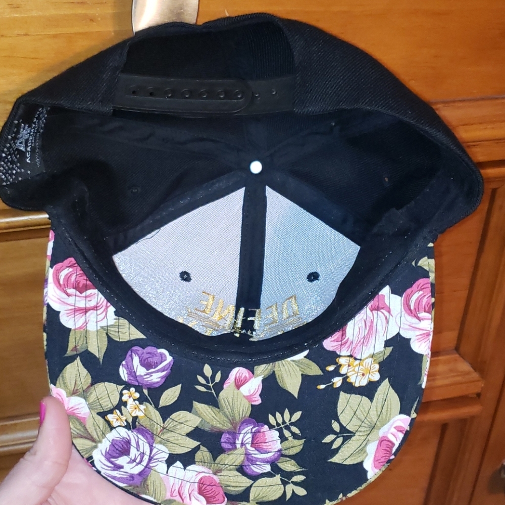 Brand New Boutique Hat 'Define Your Beauty' Floral View 5
